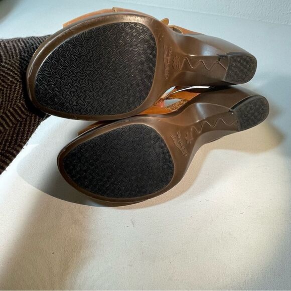 Dansko Cai tan Sandals 41 - Picture 2 of 9